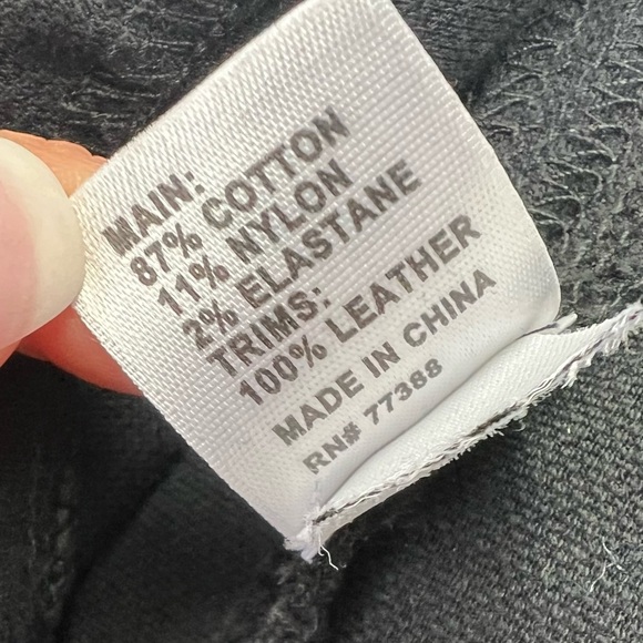 Madewell black shirt dress with zipper detail, pockets and leather trim. - Picture 13 of 13